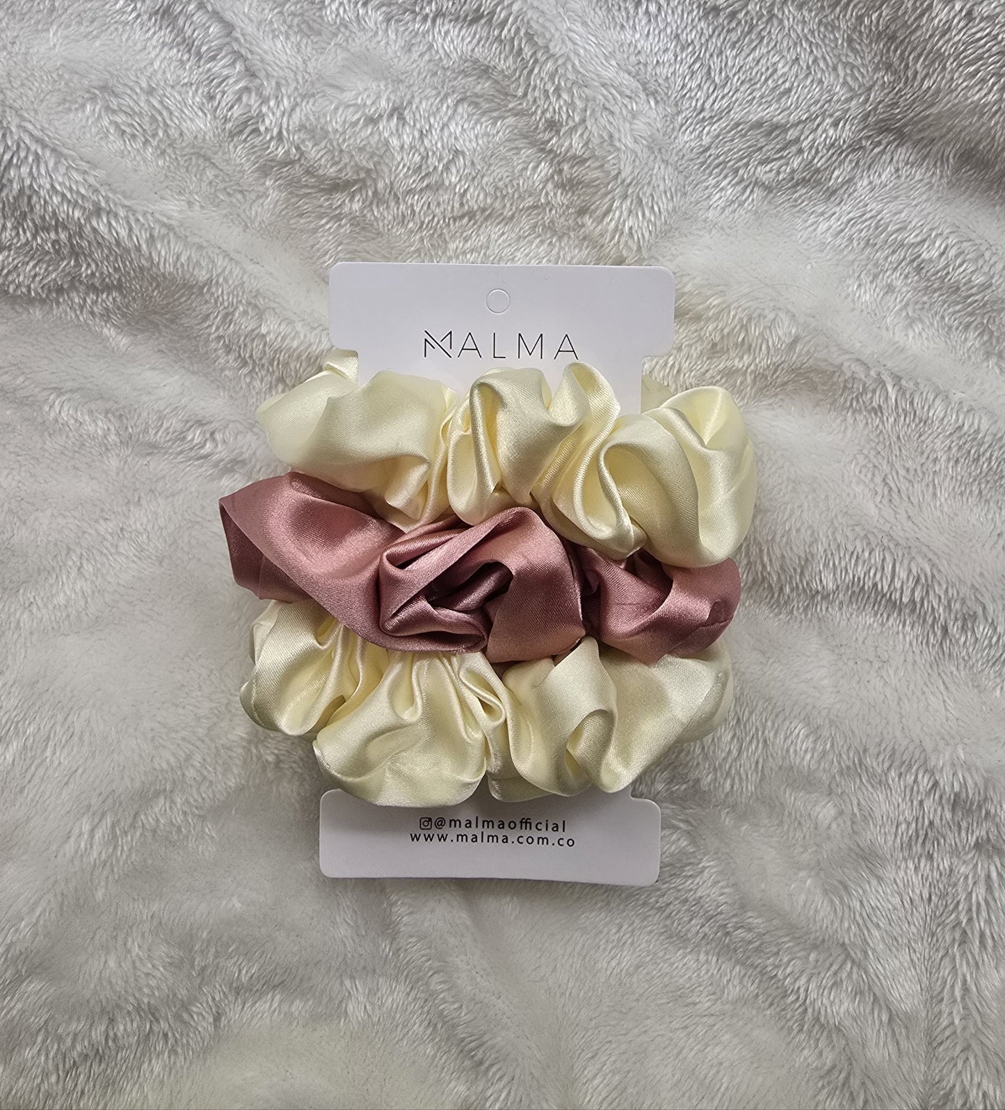 Scrunchies de satín grandes x3